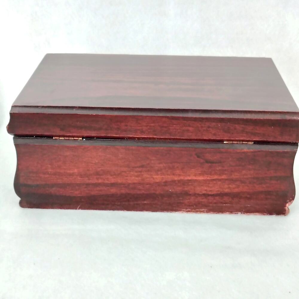 Reed & Barton Wooden Jewelry Box Chest Red Velvet Lined Removable Tray VTG USA - Picture 4 of 13